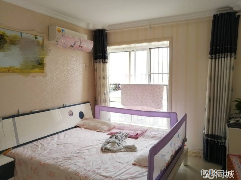 尚鼎国际 精装电梯七楼 超大空间 宽敞明亮